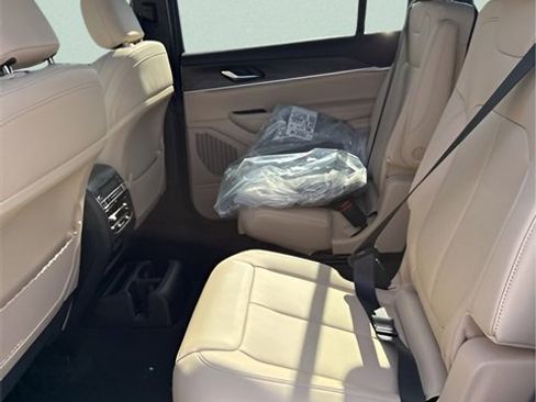 New 2025 Jeep Grand Cherokee L Limited image 23