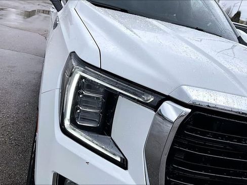 Used 2021 GMC Yukon SLT w/ SLT Premium Package image 30