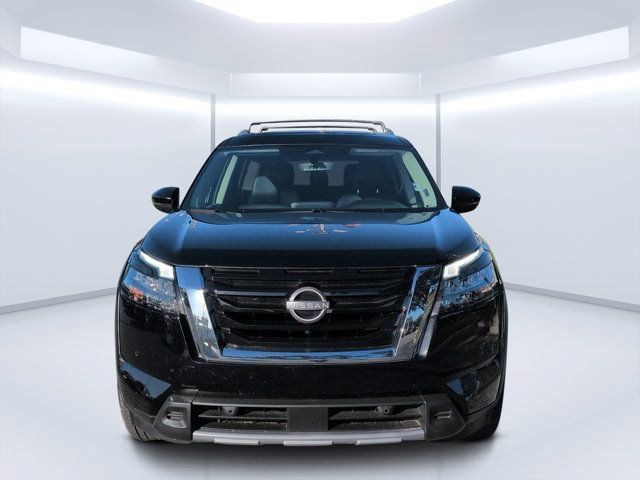 Used 2025 Nissan Pathfinder SL w/ SL Premium Package AWD/4WD image 8