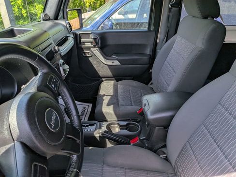 Used 2011 Jeep Wrangler Sahara image 16