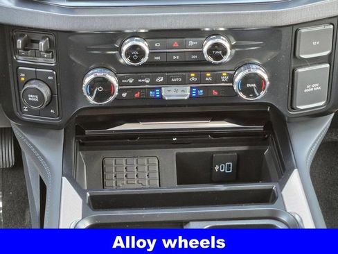 New 2026 Ford F250 Platinum w/ FX4 Off-Road Package image 16