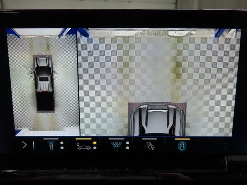 Used 2025 Chevrolet Silverado 2500 ZR2 w/ Technology Package image 21