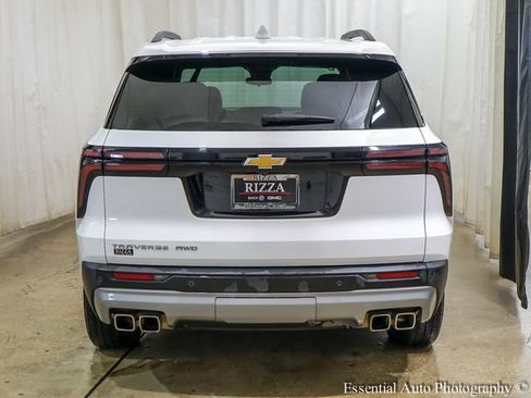 Used 2025 Chevrolet Traverse LT AWD/4WD image 8