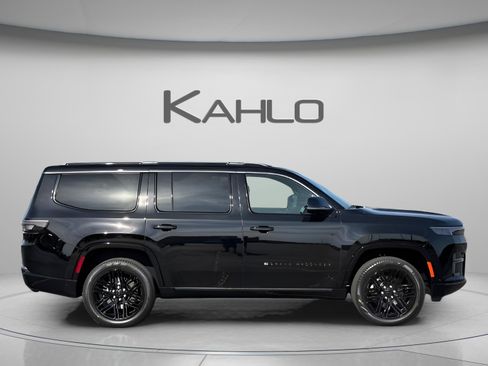 New 2026 Jeep Grand Wagoneer Limited AWD/4WD image 5