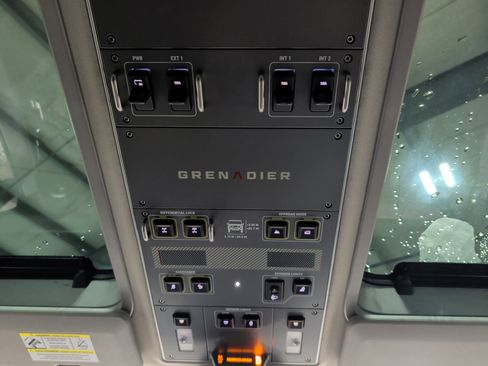 Used 2024 INEOS Grenadier Fieldmaster Dual Roofs Navigat image 11