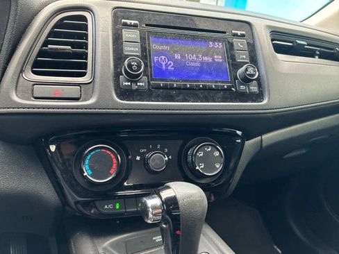 Used 2016 Honda HR-V LX image 10