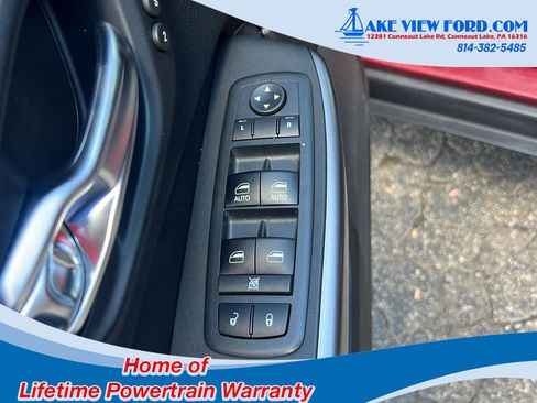 Used 2019 Jeep Cherokee Limited AWD/4WD image 18
