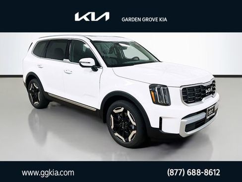 New 2025 Kia Telluride S image 1