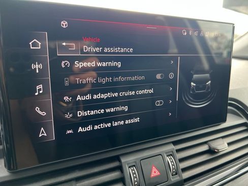 Used 2023 Audi Q5 2.0T Premium w/ Convenience Package image 22