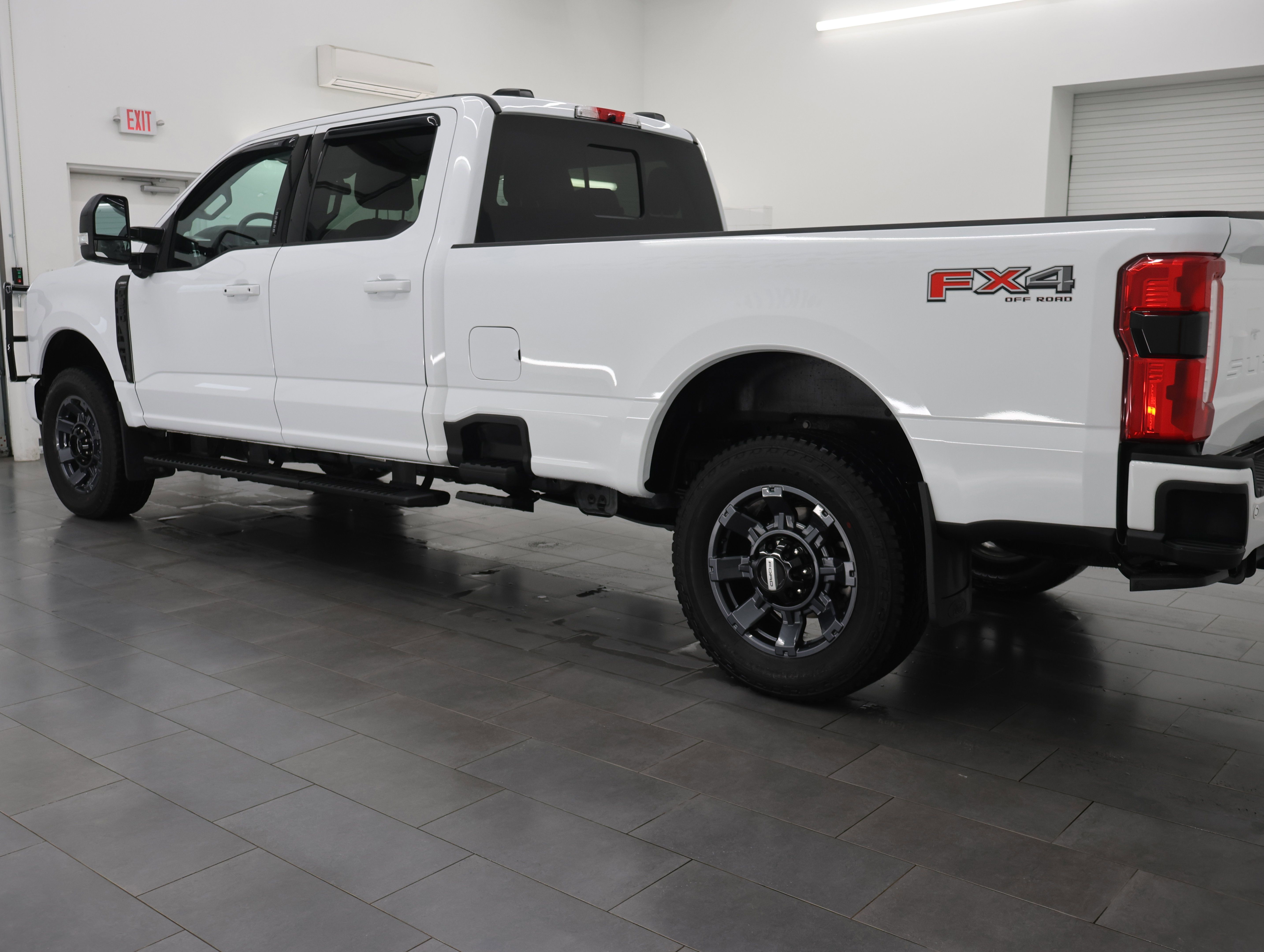 Used 2024 Ford F350 Lariat w/ Sport Appearance Package AWD/4WD image 6
