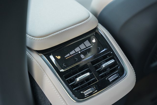 New 2026 Volvo XC90 B6 Plus AWD/4WD image 35