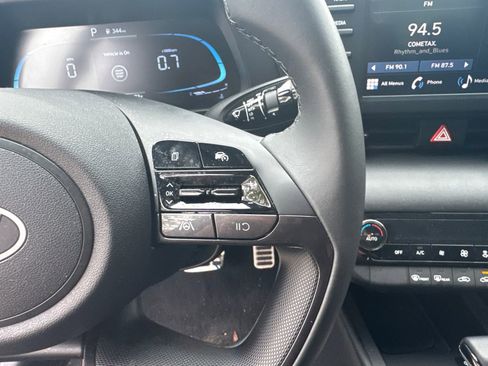 Certified 2025 Hyundai Elantra Sport FWD image 26