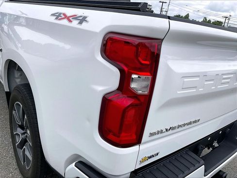 Used 2023 Chevrolet Silverado 1500 RST AWD/4WD image 31