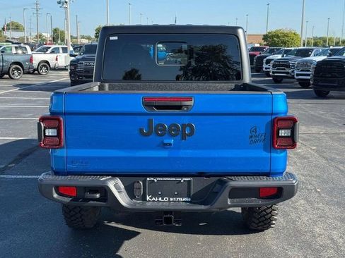 New 2025 Jeep Gladiator Willys image 4