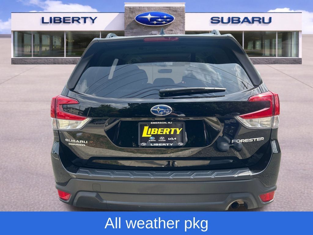 Certified 2023 Subaru Forester Premium AWD/4WD image 7
