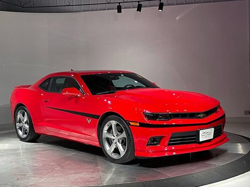 Used 2015 Chevrolet Camaro SS w/ Commemorative Special Edition RWD image 86