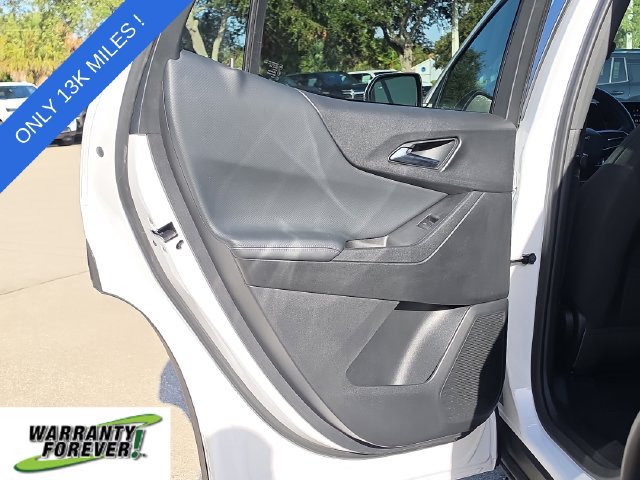Used 2025 Chevrolet Equinox LT FWD image 12