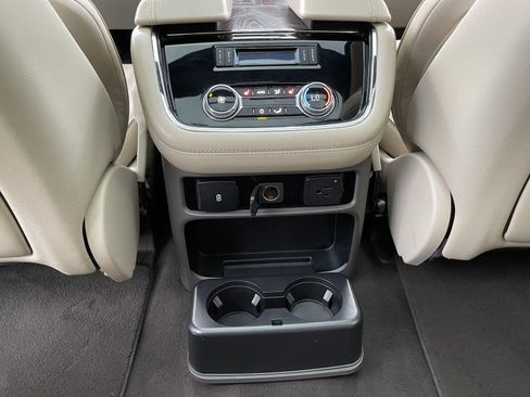 Used 2019 Lincoln Navigator Reserve AWD/4WD image 44