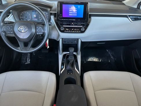 Certified 2024 Toyota Corolla Cross L image 17