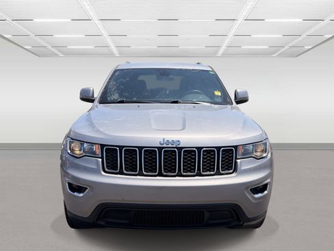 Used 2019 Jeep Grand Cherokee Laredo RWD image 8