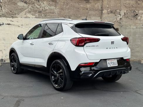 Used 2024 Buick Encore GX Sport Touring FWD image 6