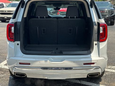 Used 2022 GMC Acadia Denali w/ Denali Ultimate Package FWD image 8