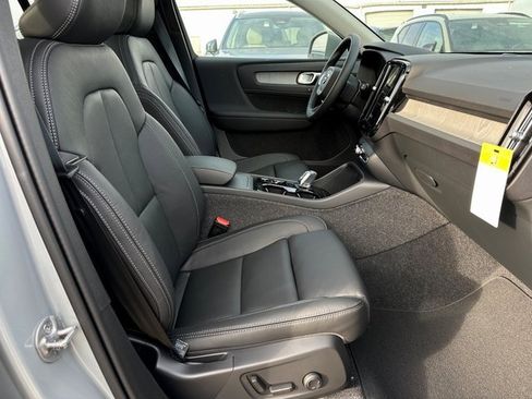 New 2025 Volvo XC40 B5 Plus w/ Climate Package image 10
