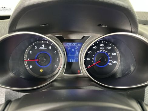 Used 2017 Hyundai Veloster image 14