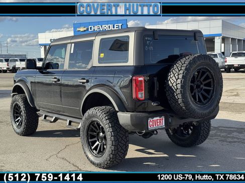 New 2025 Ford Bronco 4-Door image 9