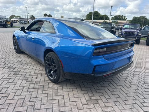 New 2026 Dodge Charger R/T AWD/4WD image 9