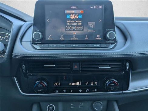 Used 2021 Nissan Rogue SV image 28