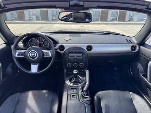 Used 2011 MAZDA MX-5 Miata Grand Touring w/ Premium Pkg RWD image 12