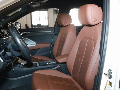 Used 2023 Audi Q3 2.0T Premium image 11