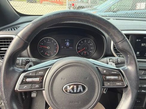 Used 2020 Kia Sportage S FWD image 2