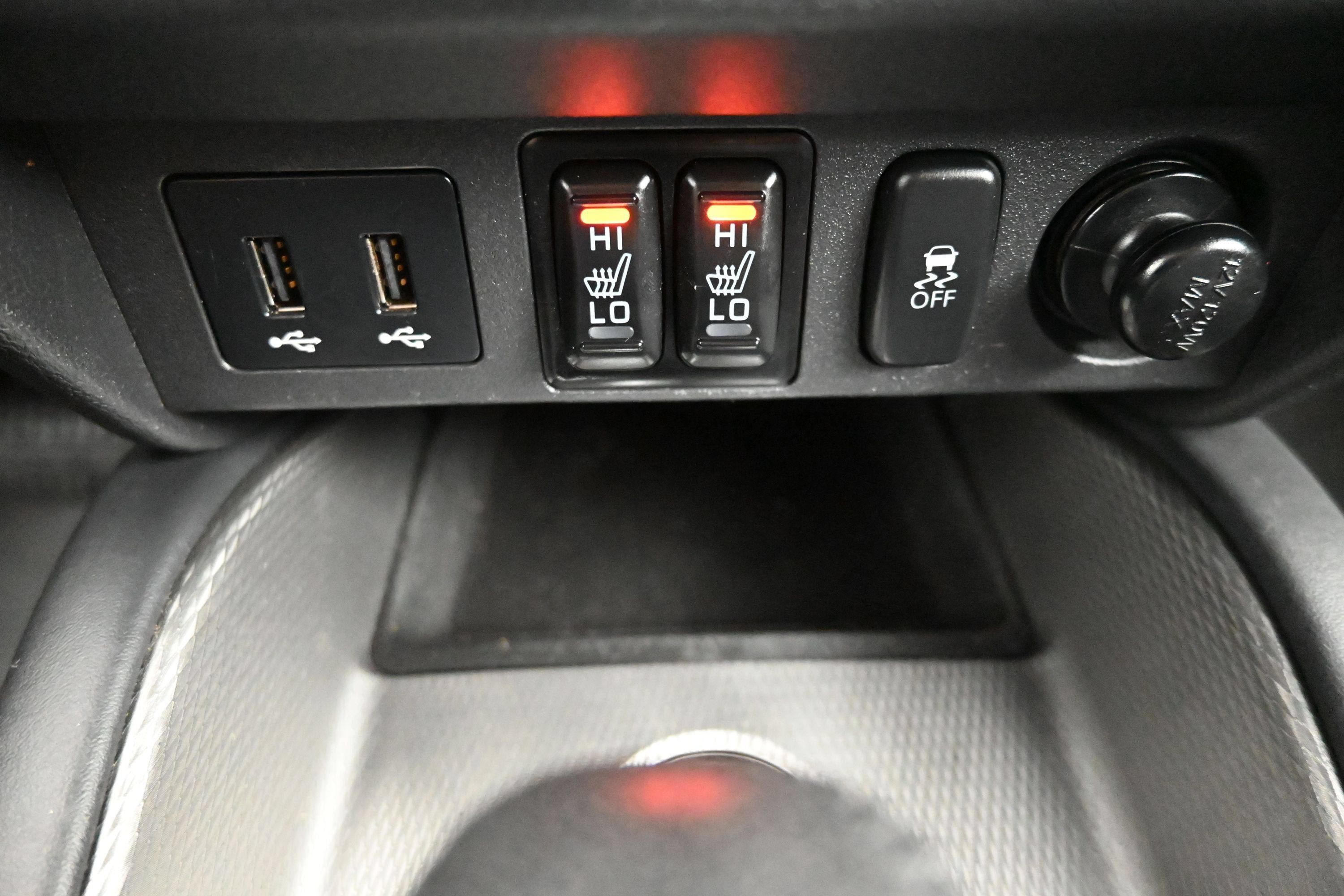 Used 2018 Mitsubishi Outlander Sport SE AWD/4WD image 21