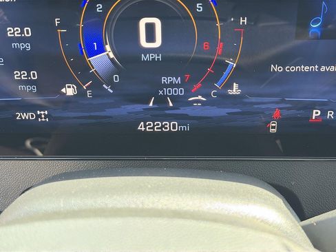 Used 2025 Chevrolet Traverse LT AWD/4WD image 11