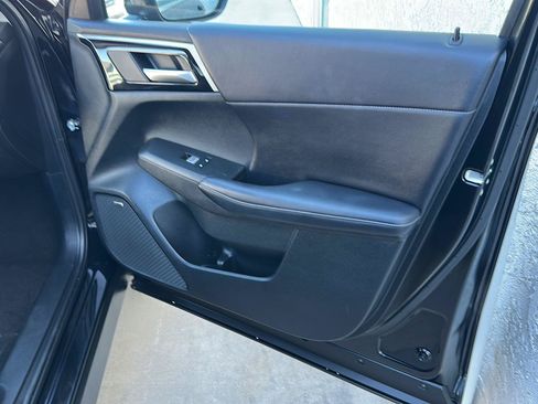 Used 2025 Mitsubishi Outlander SE AWD/4WD image 25