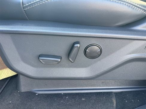 New 2025 Ford Expedition Max Platinum w/ Driver's Package image 20