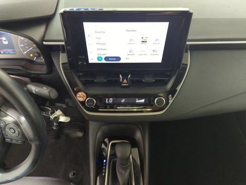 Used 2024 Toyota Corolla LE FWD image 14