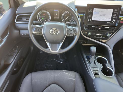 Used 2024 Toyota Camry LE image 12