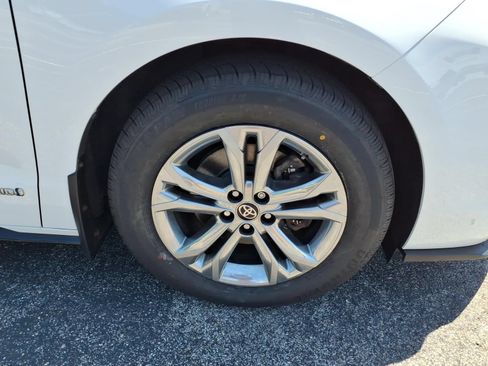 Used 2021 Toyota Sienna XSE AWD/4WD image 12