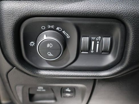 Used 2020 RAM 1500 Laramie image 33