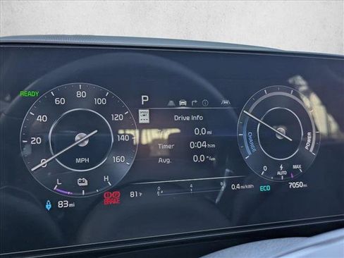 Used 2025 Kia Niro Wind FWD image 11