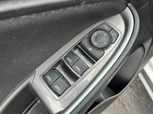 Used 2023 Chevrolet Malibu LS FWD image 16