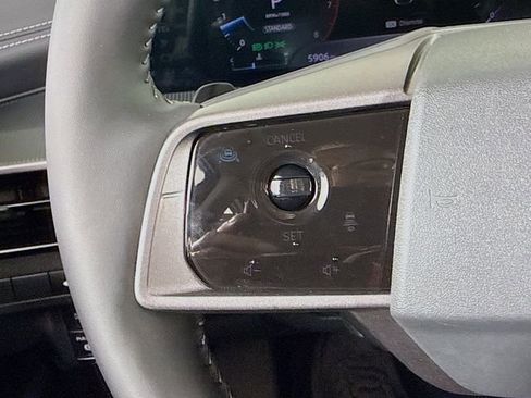 Certified 2025 Nissan Murano SV image 13