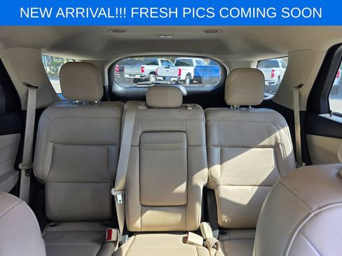 Used 2021 Ford Explorer XLT w/ Equipment Group 202A RWD image 14