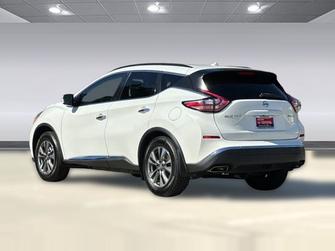 Used 2016 Nissan Murano SV AWD/4WD image 3