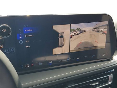 New 2026 Chevrolet Traverse LT w/ Driver Confidence Package image 26