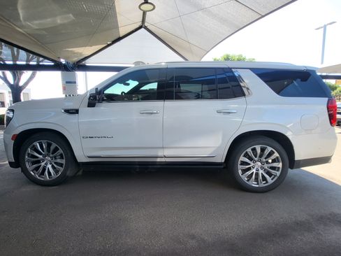 Used 2023 GMC Yukon Denali w/ Denali Reserve Package AWD/4WD image 5