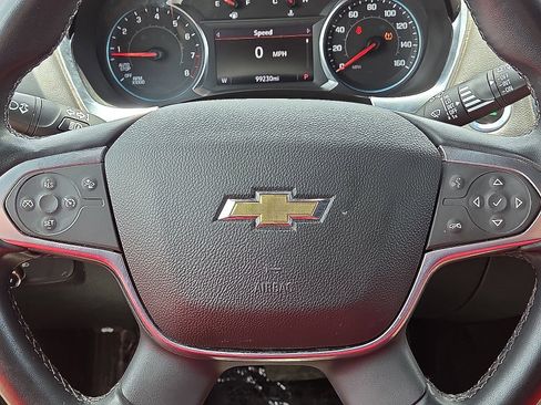 Used 2023 Chevrolet Traverse LT AWD/4WD image 31